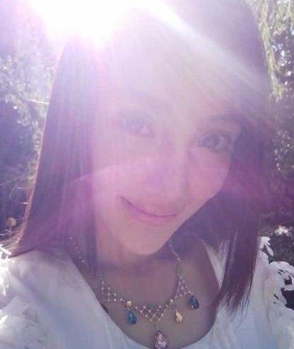 李小璐晒自拍被指整容痕迹重 反击网友丑引炮轰