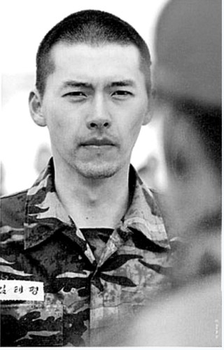 玄彬服兵役“被赚钱” 拍纪录片跑马拉松档期忙