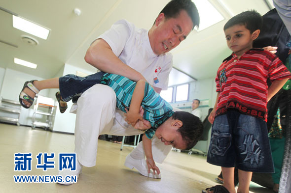 ��ƽ����ҽԺ���ڰͻ�˹̹��������С�к�(ͼ)