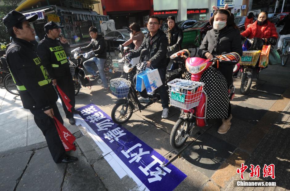 ���ݽ�ͷ���֡����ι��ֵȴ�