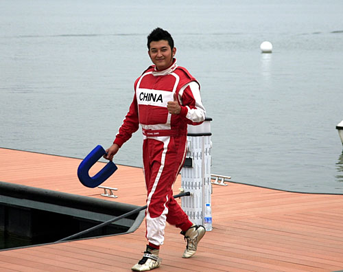 资料图:熊梓维是目前水上F1赛场上唯一的中国人